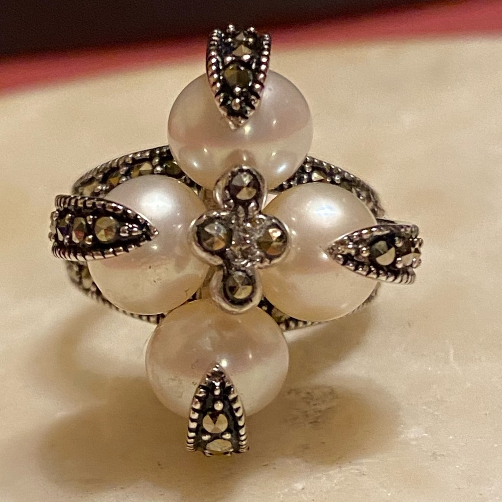 NWOT CULTURED FRESHWATER PEARL W MARCASITE 925 RNG